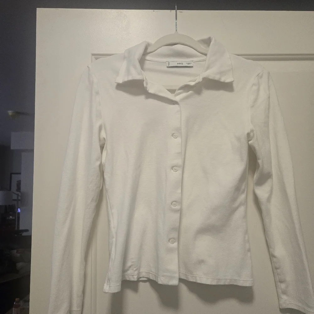 Shirt - Picture 3 of 4